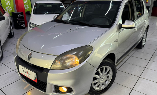 Renault SANDERO Privilège Hi-Flex 1.6 16V 5p Aut 2014 Flex