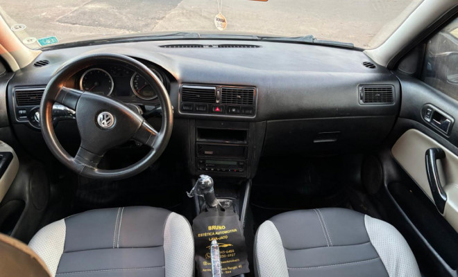 VW - VolksWagen Golf 1.6 Mi Total Flex 8V 4p 2008 Flex-4