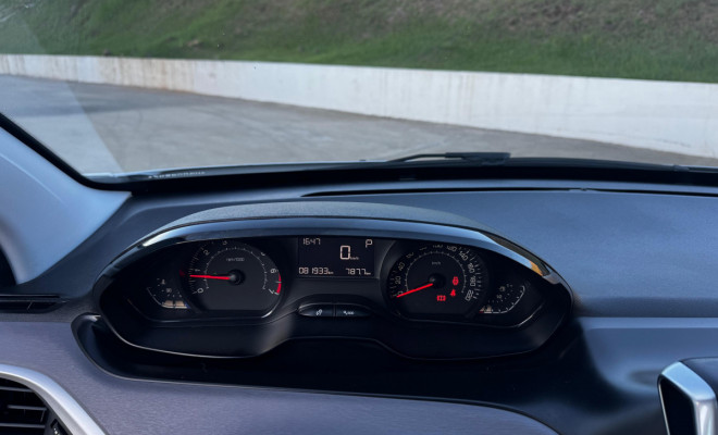 208 Allure 1.6 Automático 2017 — ELEGÂNCIA, CONFORTO E PERFORMANCE!-4