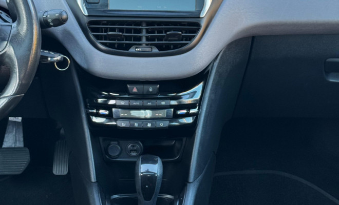 208 Allure 1.6 Automático 2017 — ELEGÂNCIA, CONFORTO E PERFORMANCE!-9