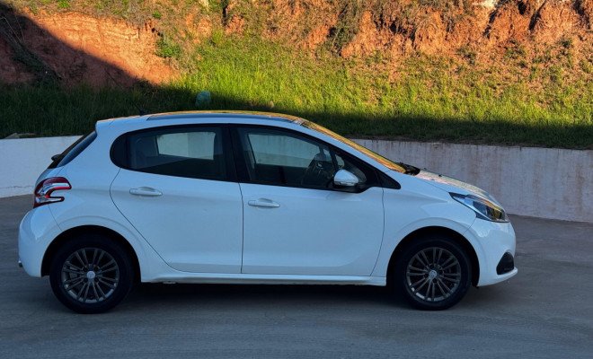 208 Allure 1.6 Automático 2017 — ELEGÂNCIA, CONFORTO E PERFORMANCE!-14