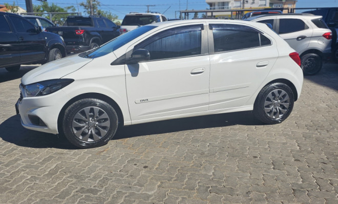 GM - Chevrolet JOY Hatch 1.0 8V Black Edition Flex Mec. 2021 Flex-3