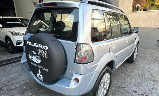 Mitsubishi Pajero TR4 2.0/ 2.0 Flex 16V 4x4 Mec. 2012 Flex-5