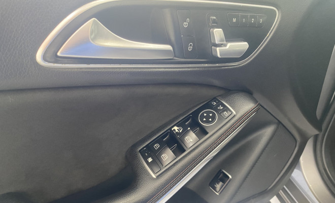 Mercedes-Benz CLA-250 Sport 4MATIC 2.0 16V 211cv Aut. 2015 Gasolina-9