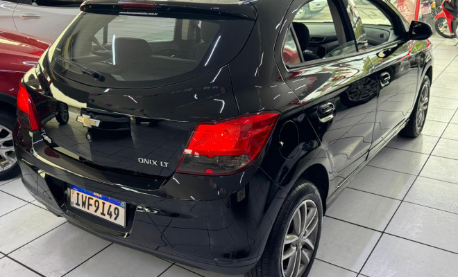 GM - Chevrolet ONIX HATCH LT 1.4 8V FlexPower 5p Mec. 2015 Flex-2
