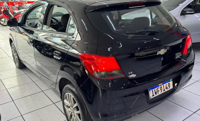 GM - Chevrolet ONIX HATCH LT 1.4 8V FlexPower 5p Mec. 2015 Flex-3