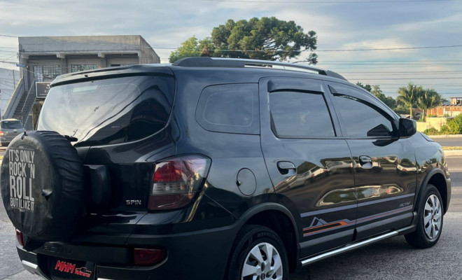 GM - Chevrolet SPIN ACTIV 1.8 8V Econo. Flex 5p Aut. 2015 Flex-1