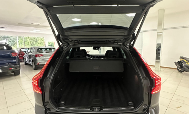 Volvo XC 60 T-8 R-DESIGN 2.0 (Híbrido) 2021 Flex-4