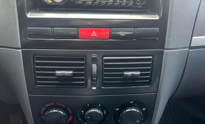 Fiat Palio ELX 1.3 mpi Flex 8V 4p 2005 Flex-6