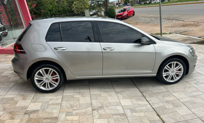 VW - VolksWagen Golf Highline 1.4 TSI 140cv Aut. 2015 Flex-7