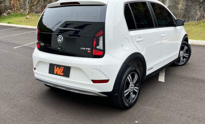 VW - VolksWagen up! Xtreme 1.0 TSI Total Flex 12V 5p 2020 Flex-8