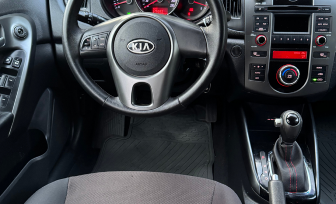 Kia Motors Cerato 1.6 16V Aut. 2011 Gasolina-5