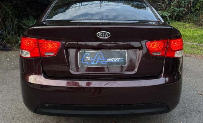 Kia Motors Cerato 1.6 16V Aut. 2011 Gasolina-9