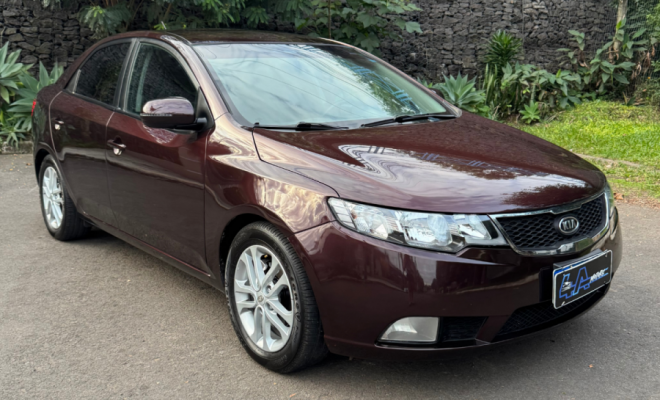 Kia Motors Cerato 1.6 16V Aut. 2011 Gasolina-2