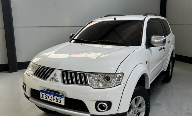 Mitsubishi Pajero DAKAR 3.2 4x4 T.I. Dies. 5p Mec. 2012 Diesel