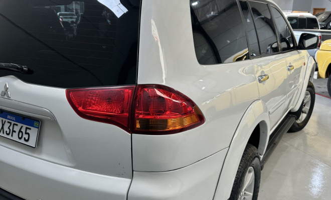 Mitsubishi Pajero DAKAR 3.2 4x4 T.I. Dies. 5p Mec. 2012 Diesel-8