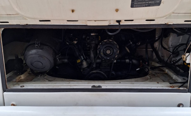 VW - VolksWagen Kombi Standard/ Luxo/ Série Prata 2000 Gasolina-12