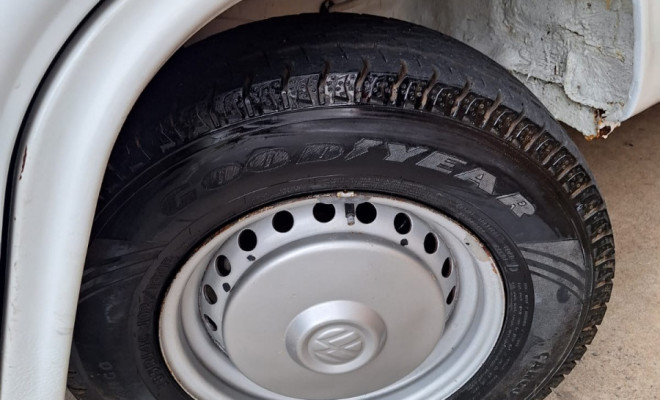 VW - VolksWagen Kombi Standard/ Luxo/ Série Prata 2000 Gasolina-11