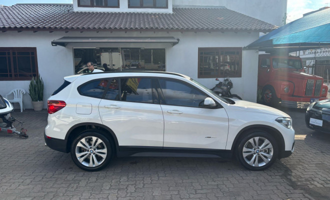 BMW X1 SDRIVE 20i 2.0/2.0 TB Acti.Flex Aut. 2018 Flex-8