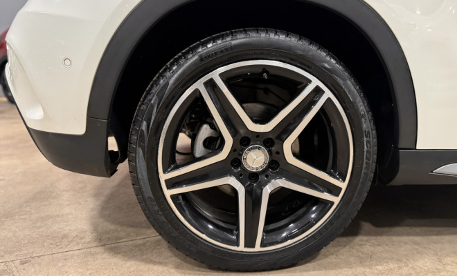 Mercedes-Benz GLA 250 Enduro 2.0 TB 16V 211cv Aut. 2016 Gasolina-6