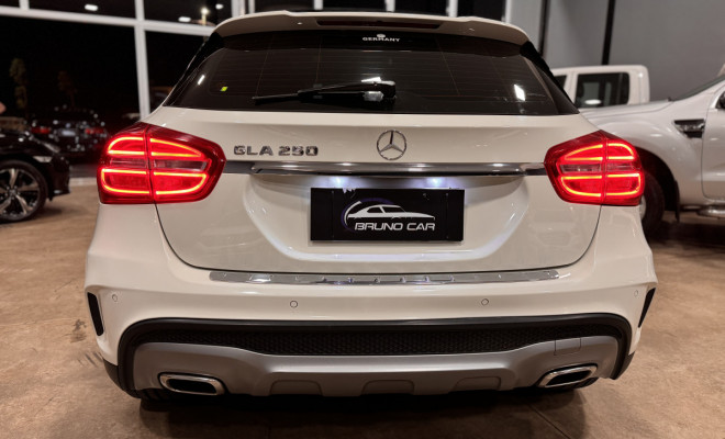 Mercedes-Benz GLA 250 Enduro 2.0 TB 16V 211cv Aut. 2016 Gasolina-5