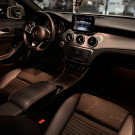 Mercedes-Benz GLA 250 Enduro 2.0 TB 16V 211cv Aut. 2016 Gasolina-9