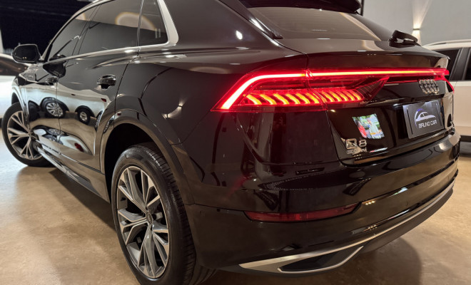 Audi Q8 Perf.Black 3.0 TFSI Quattro S-tronic 2022 Gasolina-2