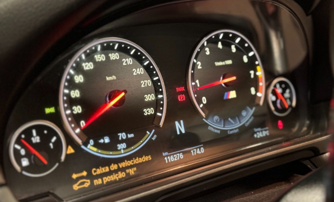 BMW M5 4.4 560cv Bi-Turbo Aut. 2012 Gasolina-10