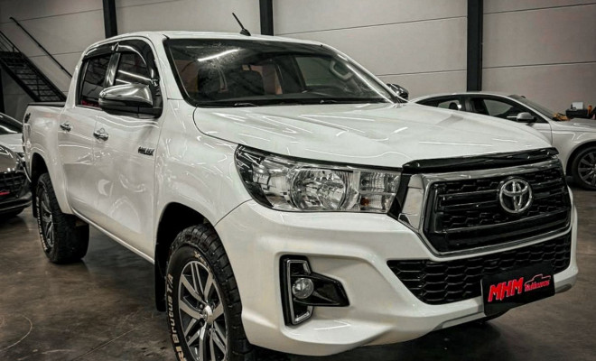 Toyota Hilux SRV 4x4 2.8 TDI Diesel Aut. 2019-0