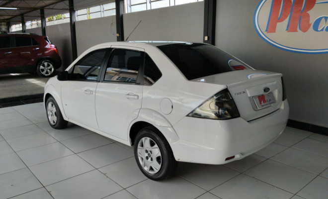Ford Fiesta Sedan SE 1.6 8V Flex 4p 2014 Flex-3