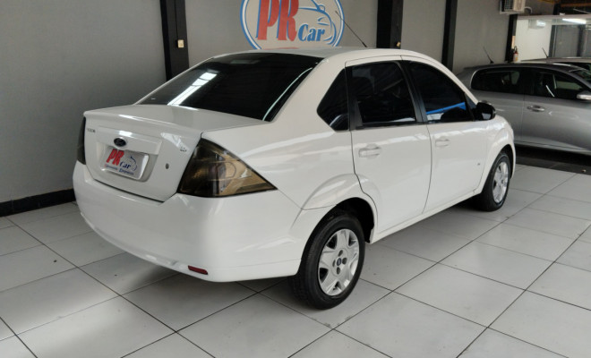 Ford Fiesta Sedan SE 1.6 8V Flex 4p 2014 Flex-2