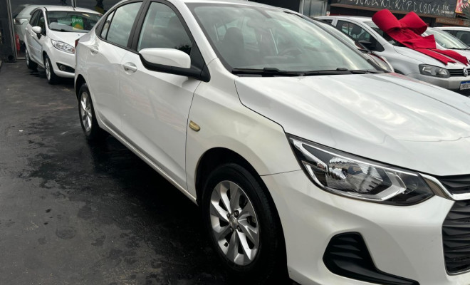 GM - Chevrolet ONIX SEDAN Plus LT 1.0 12V Flex 4p Mec. 2023 Flex-1