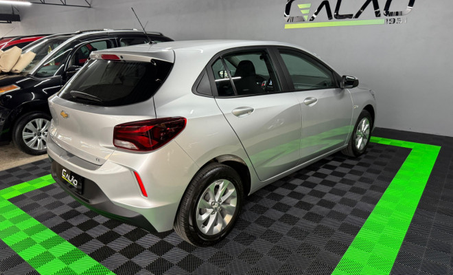 GM - Chevrolet ONIX HATCH LT 1.0 12V Flex 5p Mec. 2023 Flex-2