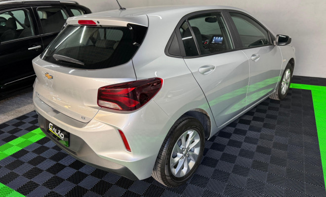 GM - Chevrolet ONIX HATCH LT 1.0 12V Flex 5p Mec. 2023 Flex-2