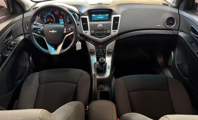 GM - Chevrolet CRUZE HB Sport LT 1.8 16V FlexP. 5p Mec 2014 Flex-7