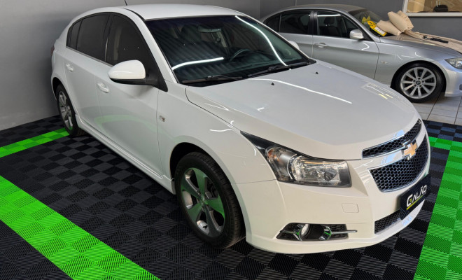 GM - Chevrolet CRUZE HB Sport LT 1.8 16V FlexP. 5p Mec 2014 Flex-3
