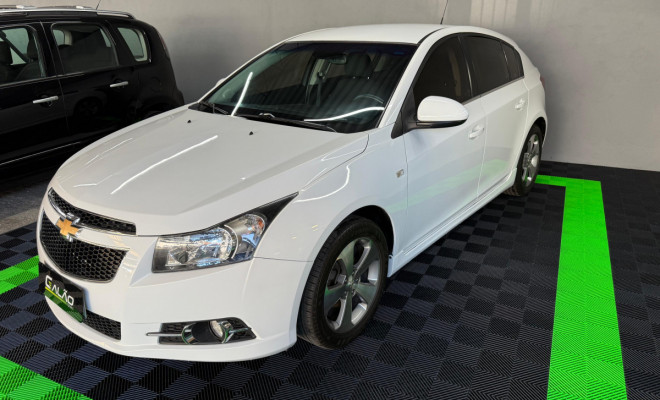 GM - Chevrolet CRUZE HB Sport LT 1.8 16V FlexP. 5p Mec 2014 Flex-0