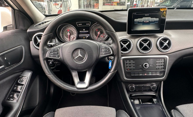 Mercedes-Benz GLA 200 Style 1.6 TB 16V/Flex Aut. 2017 Gasolina-4