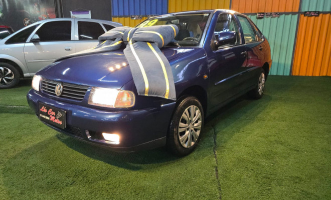 VW - VolksWagen Polo Classic/ Special 1.8 Mi 1999 Gasolina