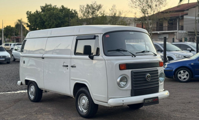 VW - VolksWagen Kombi Furgão 1.4 Mi Total Flex 8V 2013 Flex-0