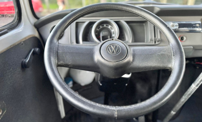 VW - VolksWagen Kombi Furgão 1.4 Mi Total Flex 8V 2013 Flex-7