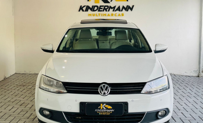 VW - VolksWagen JETTA Highline 2.0 TSI 16V 4p Tiptronic 2014 Gasolina-0