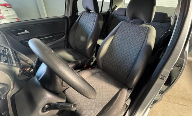 VW - VolksWagen Fox Trendline 1.0 Flex 12V 5p 2016 Flex-8