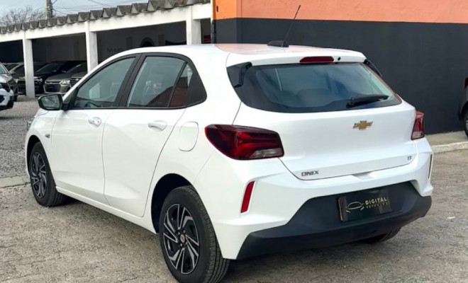 GM - Chevrolet ONIX HATCH 1.0 12V Flex 5p Mec. 2024 Flex-2