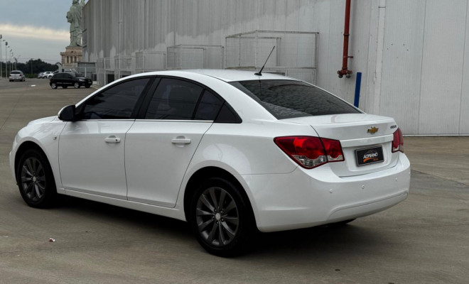 CRUZE LT 1.8 AUTOMÁTICO 2016 - Conforto e presença para o seu dia a dia!-15