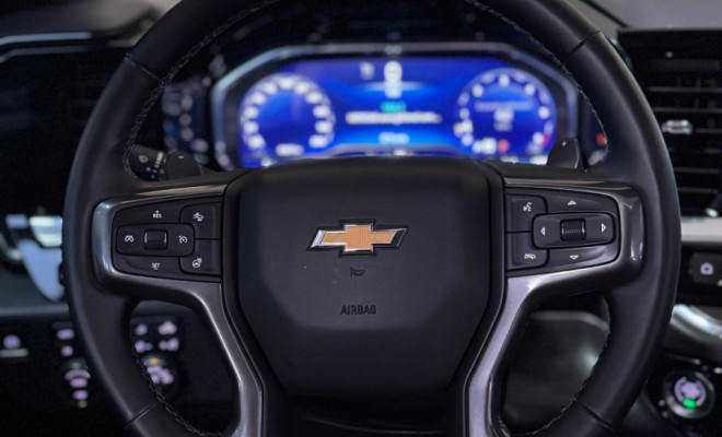 GM - Chevrolet Silverado High Country 5.3 V8 AWD Aut. 2024 Gasolina-9