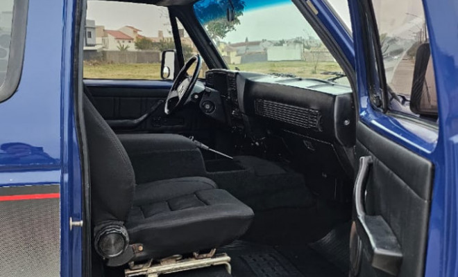 GM - Chevrolet Bonanza S / Luxe 4.1 1993 Diesel-12