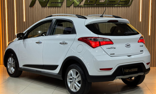 Hyundai HB20X Premium 1.6 Flex 16V Aut. 2015 Flex-4
