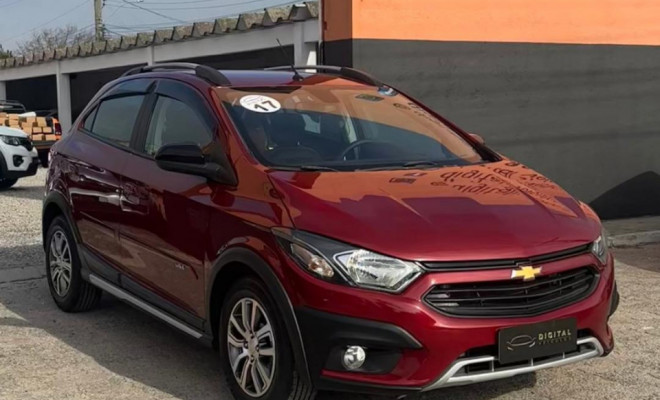 GM - Chevrolet ONIX HATCH ACTIV 1.4 8V Flex 5p Mec. 2017 Flex-0