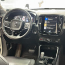 Volvo XC 40 T-5 MOMENTUM 2.0 252cv AWD 2018 Gasolina-9